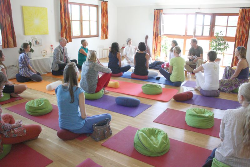 gruppe-von-hinten-bearbeitet-800